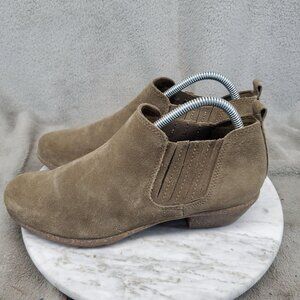 Clarks Shoes Womens Size 9.5 Brown Suede Wilrose Jade Bootie